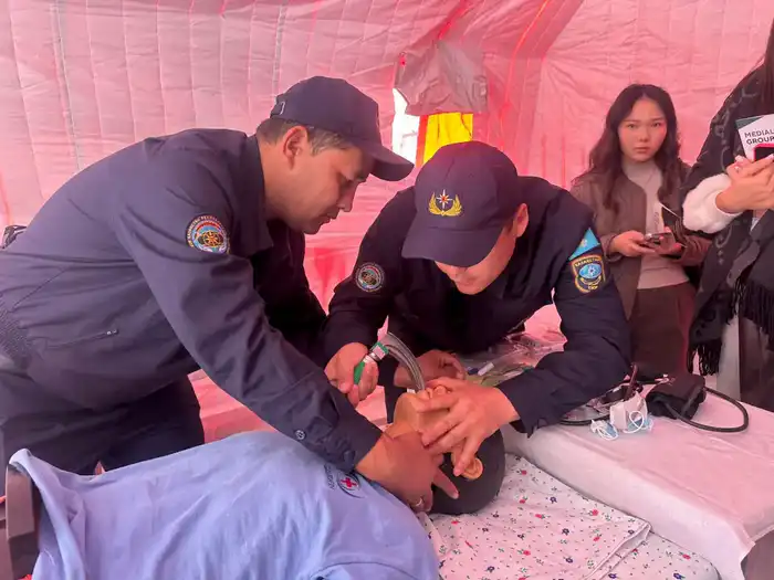 30-летие МЧС: Спасатели проводят дни открытых дверей и пресс-туры (7)