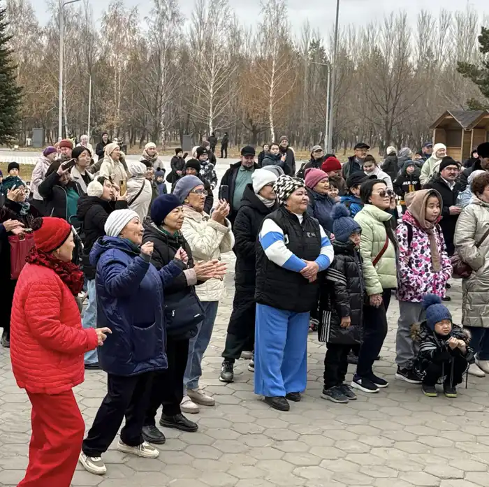 В столичном парке «Жеруйык» широко отметили День Республики (2)