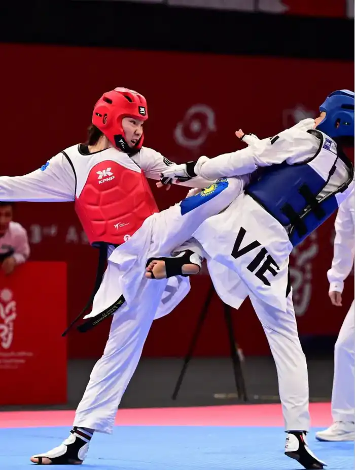 Столичная таеквондистка завоевала золотую медаль на Юношеских Азиатских играх (4)