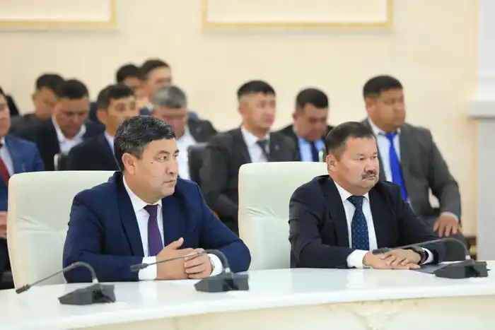 Советник Президента встретился с сельскими акимами Актюбинской области (6)