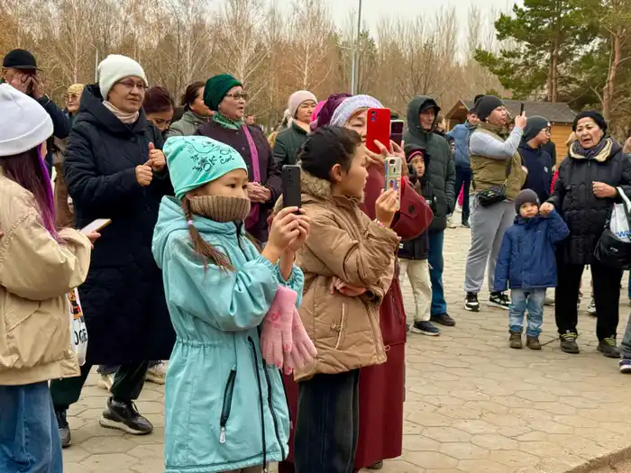 В столичном парке «Жеруйык» широко отметили День Республики (3)