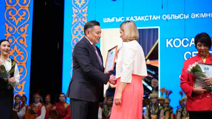 В ВКО отметили 70-летие Восточно-Казахстанского училища искусств им. народных артистов, братьев Абдуллиных (4)