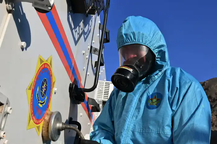 В Алматинской области прошли учения специалистов РХБ-защиты (5)