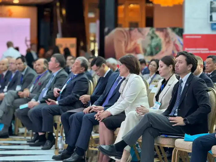 Сегодня в Астане состоялась первая международная конференция «Развитие медицинского туризма в Республике Казахстан: перспективы и возможности», собравшая более 500 специалистов со всего мира (2)