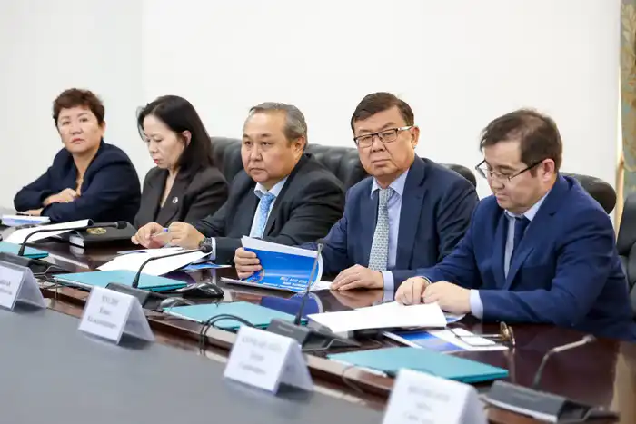 В Высшем Судебном Совете Республики Казахстан состоялось очередное аппаратное совещание (3)