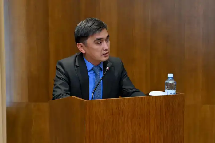 Состоялась внеочередная сессия областного маслихата (8)