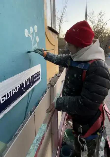 Ещё один мурал украсил здание в Караганде (4)