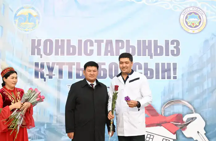 В области Жетісу сдали в эксплуатацию дом для медиков и педагогов (7)