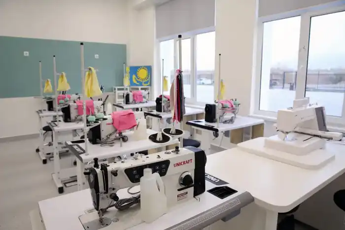 В Алматы ко Дню Республики открыли четыре новые школы (7)