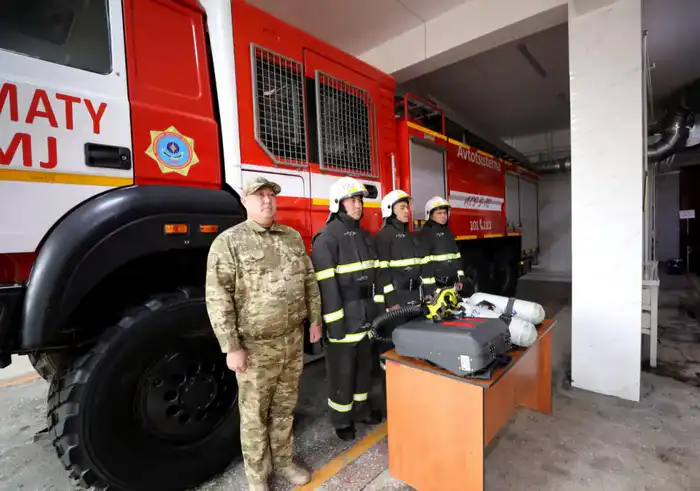 Аким Алматы ознакомился с деятельностью специализированного отряда ДЧС (4)
