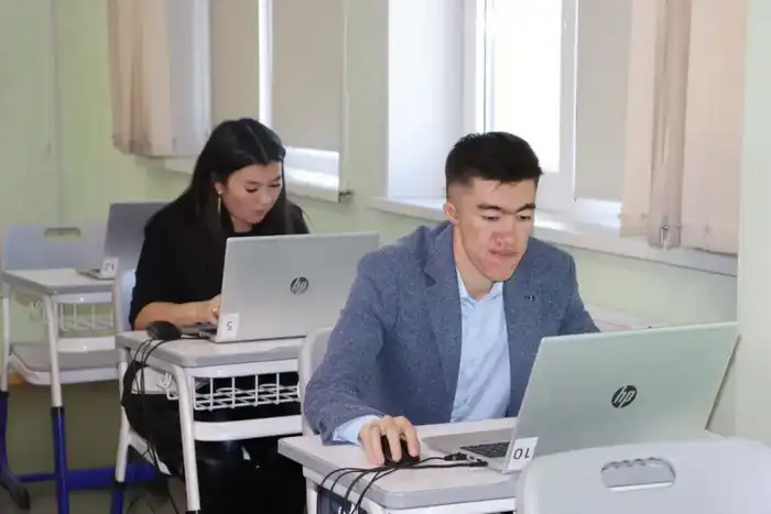 В области Абай прошла областная олимпиада для учителей математики и информатики (2)