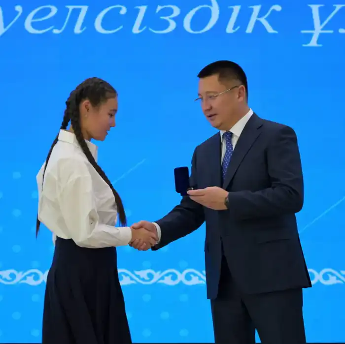 В Павлодаре в канун Дня Республики наградили лауреатов областной премии «Тәуелсіздік ұланы» (7)