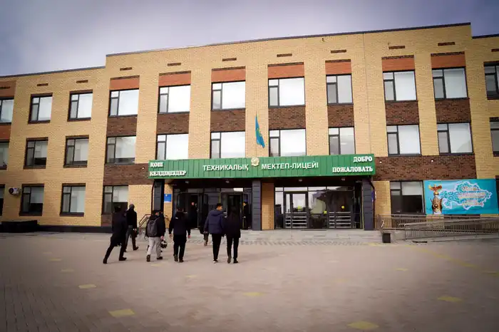 Рабочая поездка министра просвещения Жулдыз Сулейменовой в Акмолинскую область: будут приняты конкретные меры по повышению качества образования в малокомплектных школах (9)