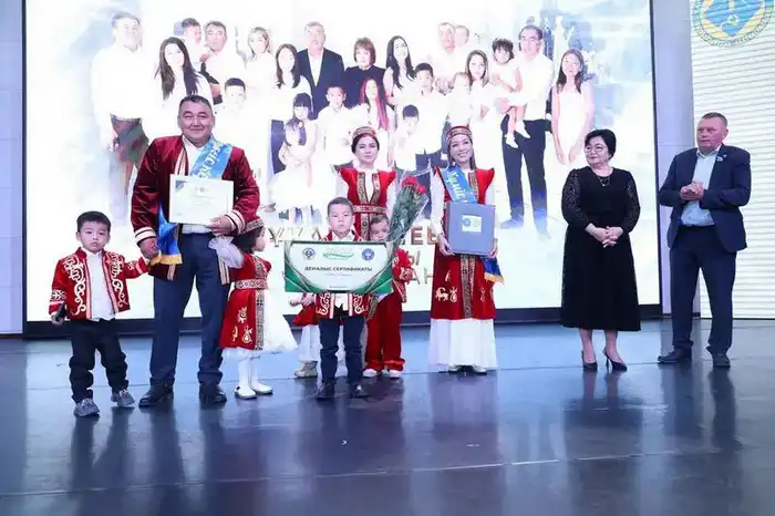 Семья из Сарани представит Карагандинскую область на республиканском этапе конкурса «Мерейлі отбасы» (9)