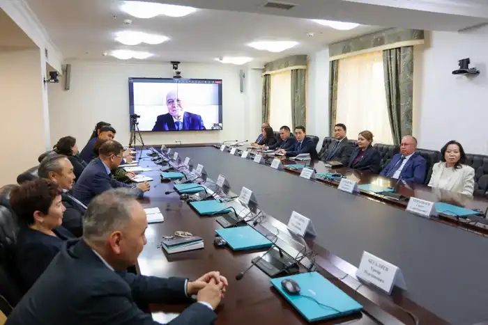 В Высшем Судебном Совете представили новых членов Совета, назначенных Указом Президента от 3 октября 2025 года (5)