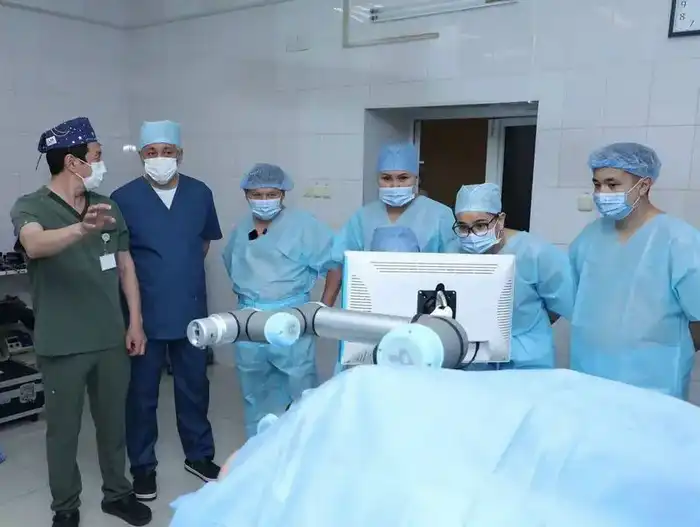 В Караганде робот будет делать операции на мозге (3)