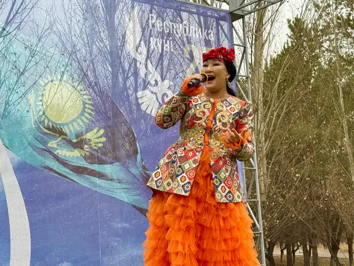 В столичном парке «Жеруйык» широко отметили День Республики (6)