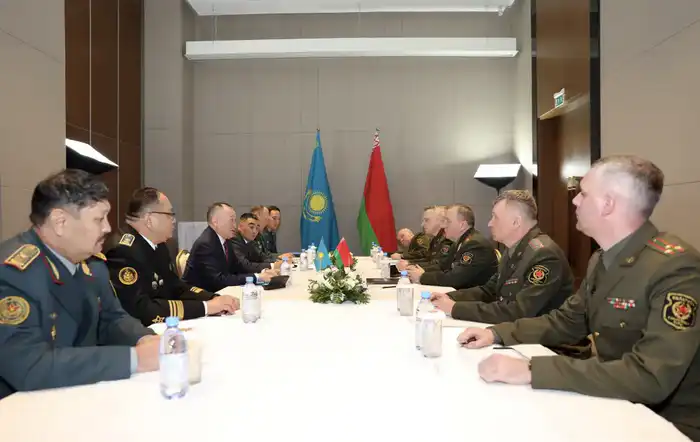 Министр обороны Казахстана провел переговоры с коллегами из России и Беларуси (2)