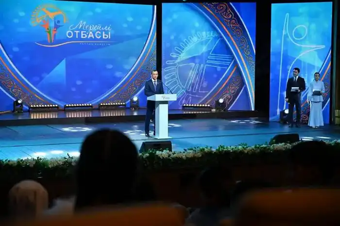 «Мерейлі отбасы – 2025»: В Астане наградили 20 образцовых семей Казахстана (5)