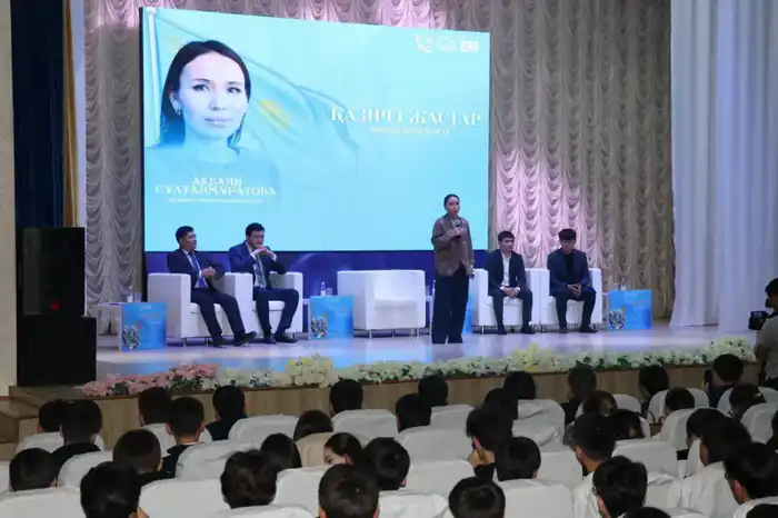 В Актобе состоялся молодёжный форум «Одна Родина. Один Флаг. Одна Цель» (8)