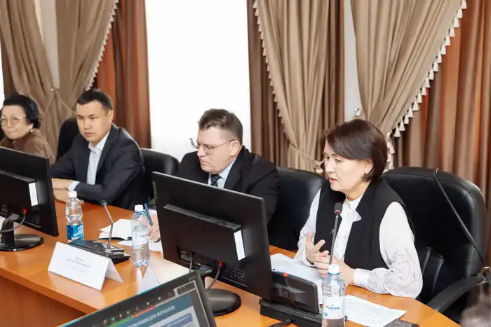 Комитет по обеспечению качества в сфере науки и высшего образования МНВО РК совместно с Министерством здравоохранения РК на базе Медицинского университета «Астана» провел круглый стол «Развитие медицинских журналов в Республике Казахстан: современные вызовы и перспективы». (2)