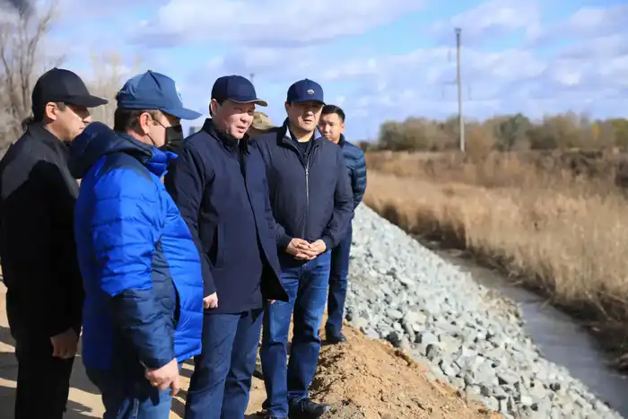 В Актобе ведутся масштабные работы для предотвращения весенних паводков (3)