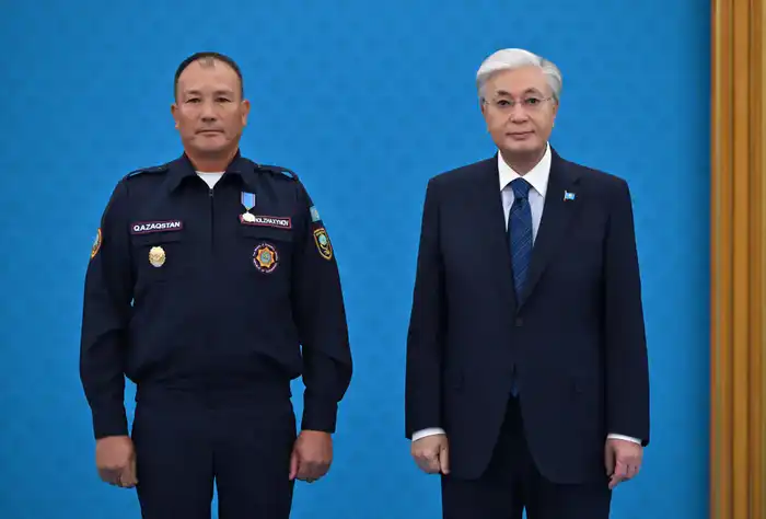 Президент поздравил спасателей с профессиональным праздником (8)