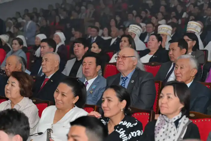 В Кызылорде показали спектакль «Абай айтқан «Еңлік-Кебек» (7)