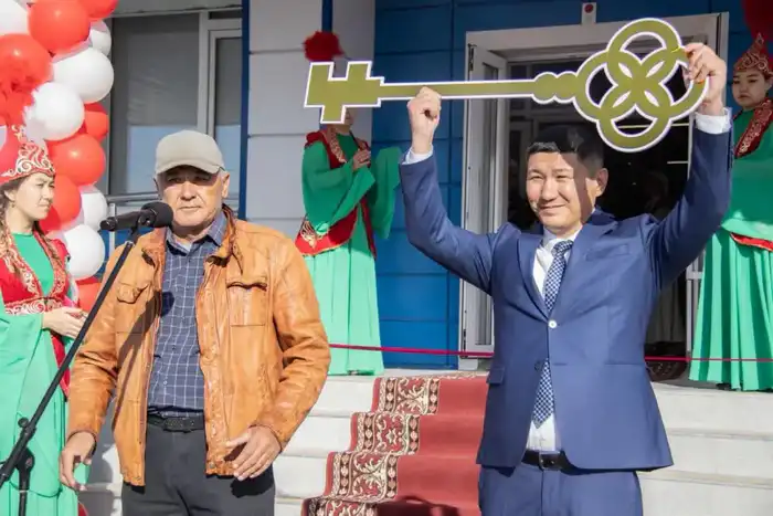 В Махамбетском районе открыт новый спортивный комплекс (2)