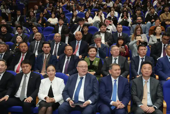 Форум стратегических партнеров: AI-Sana формирует интеллектуальное будущее Казахстана (8)