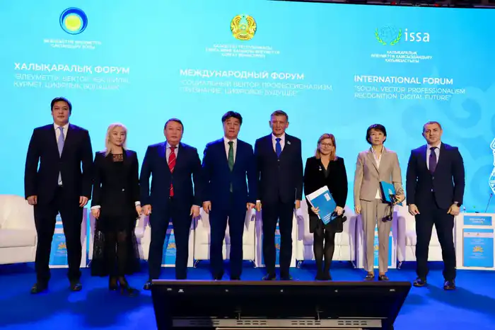 Вопросы цифровизации в социальной сфере обсудили отечественные и международные эксперты в Астане (5)
