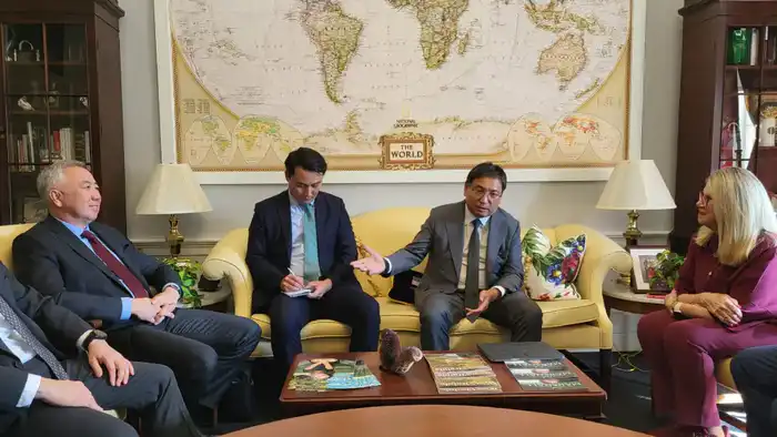 Серик Жумангарин встретился с конгрессменами США (2)