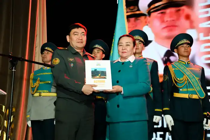 В Астане прошла военно-патриотическая акция «Ел қорғау – нағыз ерлер ісі» (6)