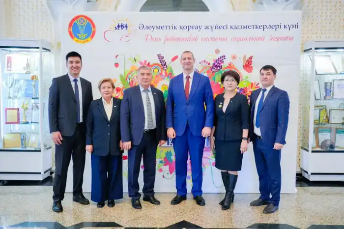 Лучших работников социальной сферы чествовали в Астане (4)