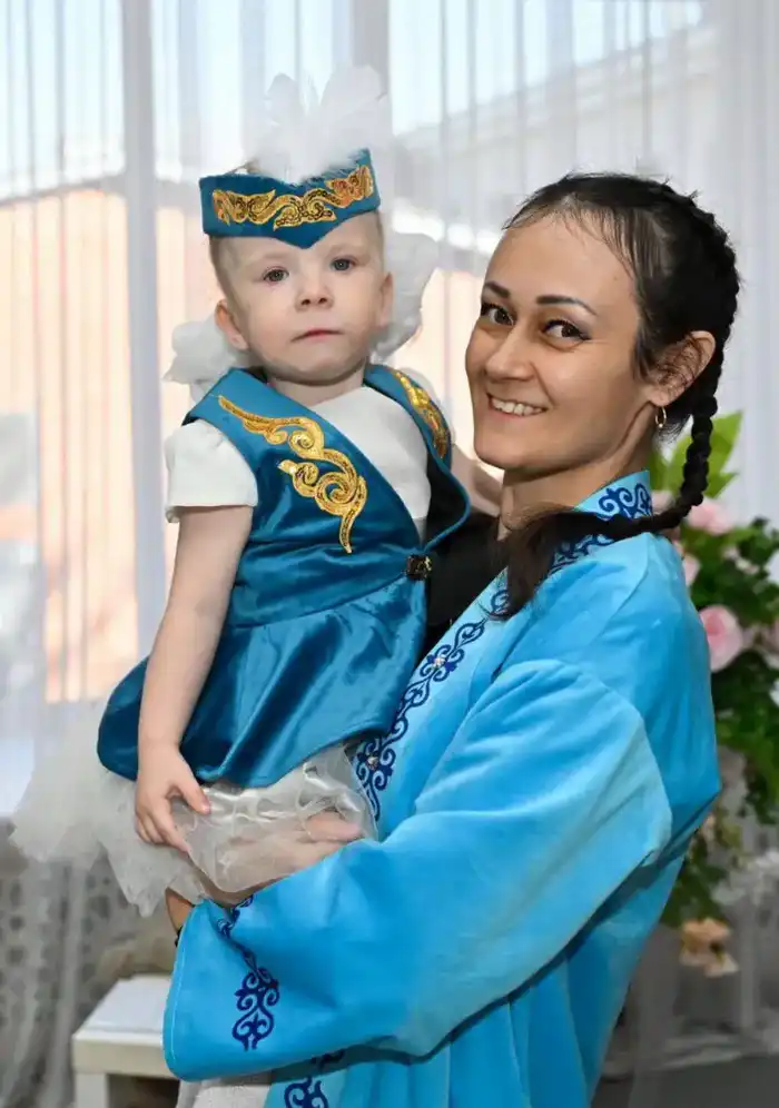 В преддверии Дня Республики прошел обряд тұсау кесу для детей из детского дома (5)