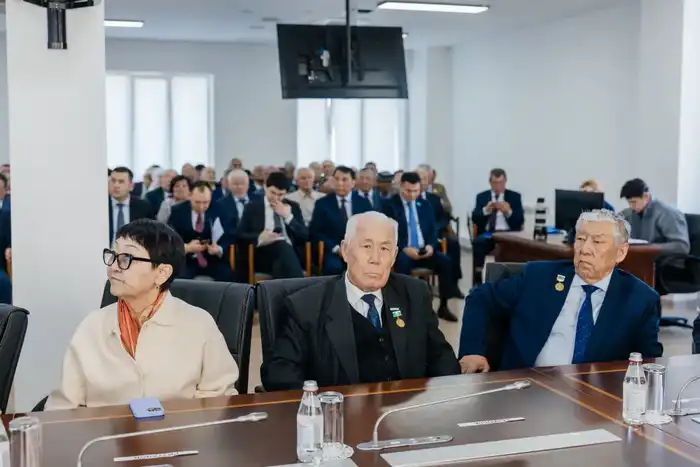 В Атырауской области обсудили вопросы реализации послания Президента (4)