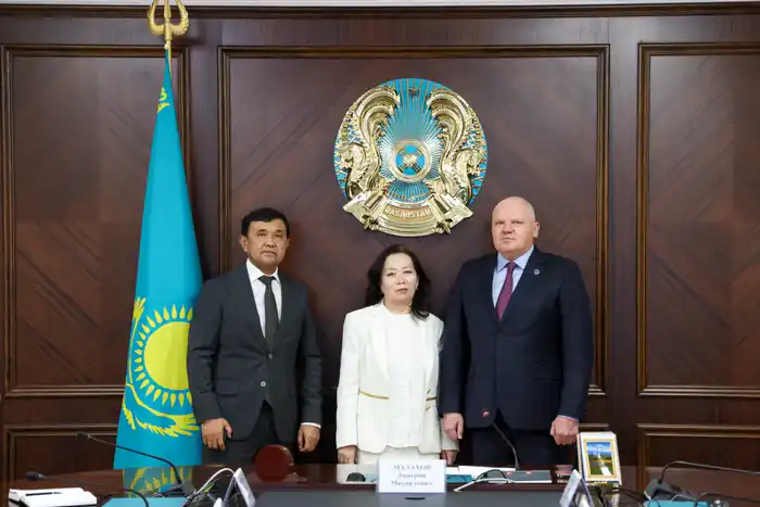 В Высшем Судебном Совете представили новых членов Совета, назначенных Указом Президента от 3 октября 2025 года (6)