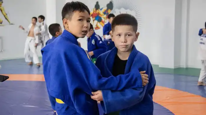 В Махамбетском районе открыт новый спортивный комплекс (6)