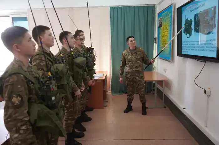 В учебном центре «Бітімгер» проверили готовность миротворцев к международной миссии (2)