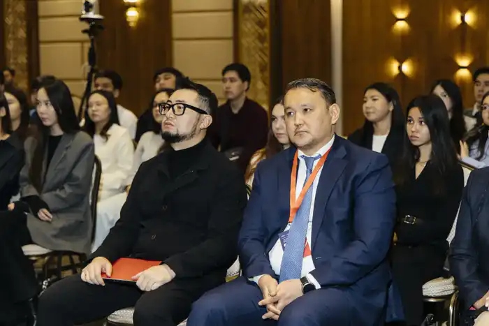 Международные эксперты обсудили в MNU реализацию программы «Нацфонд – детям» (7)