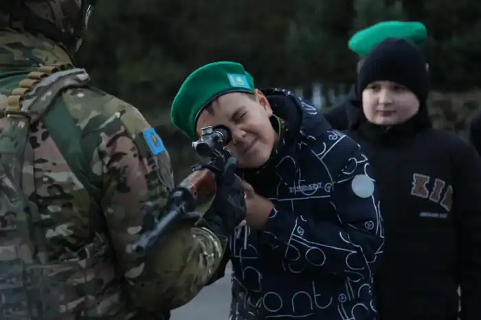 Урок духа и патриотизма: школьники познакомились с жизнью пограничников (5)