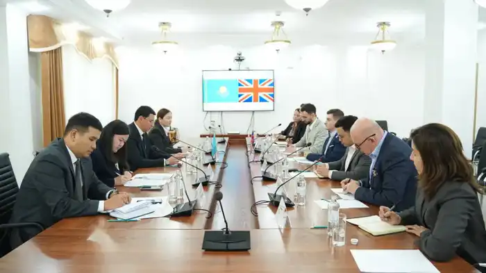 Встреча с делегацией Соединенного Королевства Великобритании и Северной Ирландии (4)