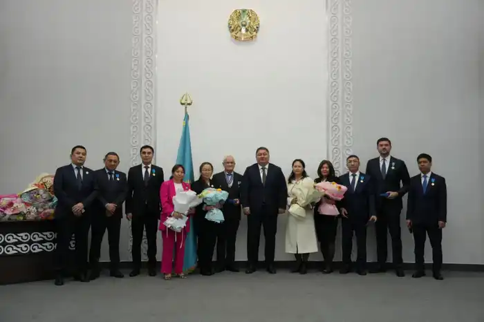 Ко Дню Республики в Министерстве транспорта состоялось торжественное мероприятие (6)