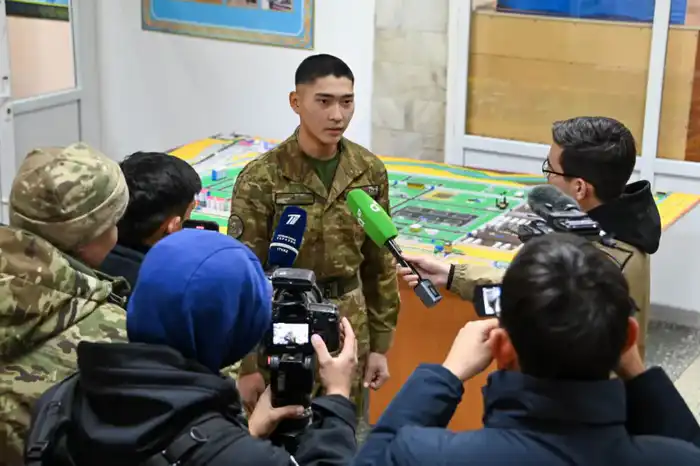 За кулисами армейской службы: журналисты побывали в воинских частях области Абай (3)