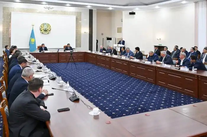 Министр сельского хозяйства Айдарбек Сапаров с рабочим визитом посетил Северо-Казахстанскую область (5)