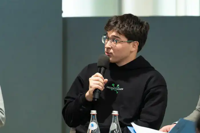 Smart City, ИИ и кибербезопасность: интеллектуальную сессию провели эксперты для столичных студентов (2)