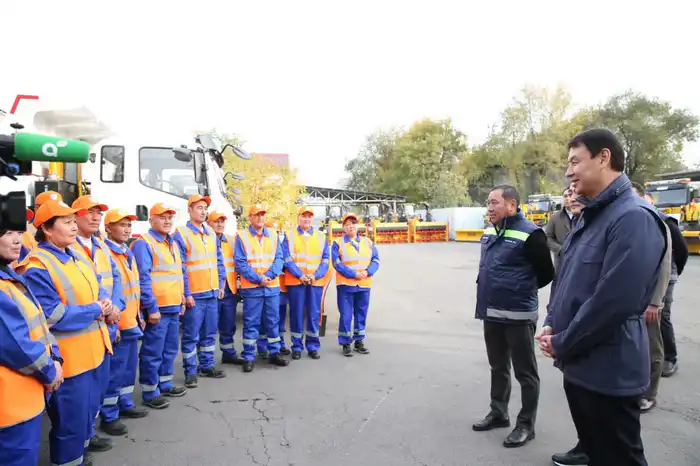 Дархан Сатыбалды проверил готовность коммунальных служб Алматы к зимнему периоду (10)