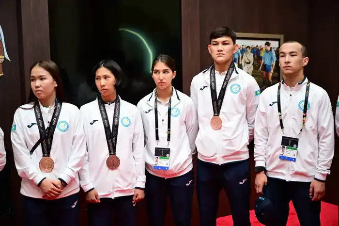 Председатель Комитета по делам спорта отметил достижения юных призеров Азиатских игр - победителей по ММА (8)