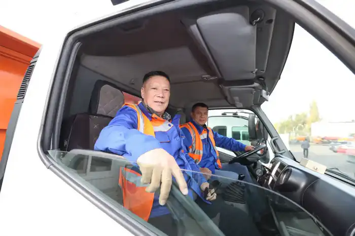 Дархан Сатыбалды проверил готовность коммунальных служб Алматы к зимнему периоду (6)