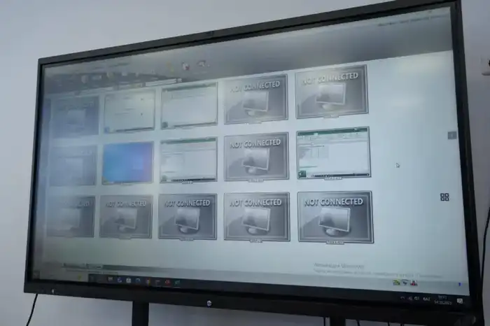 Столичный учитель успешно применяет ИИ в обучении школьников (8)